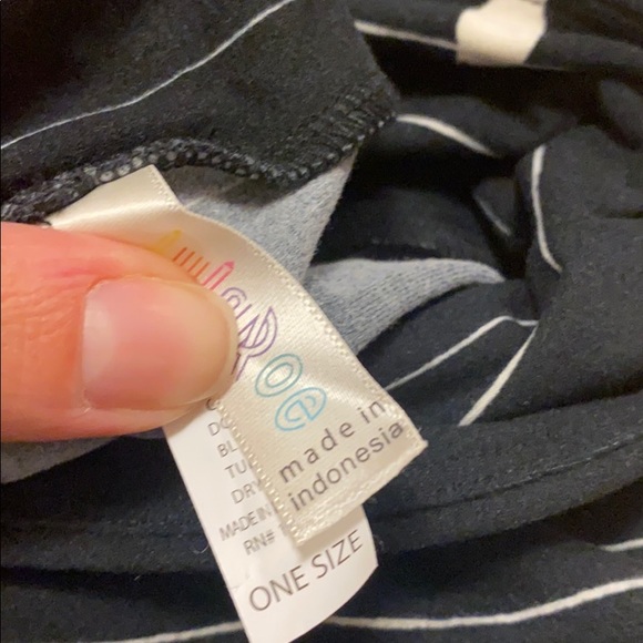 Lularoe Bird Leggings - Picture 2 of 2